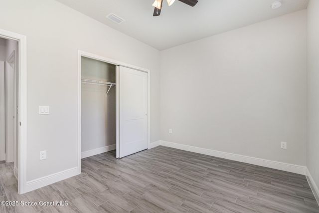 431 Bridgeport Avenue NW, Palm Bay, FL 32907