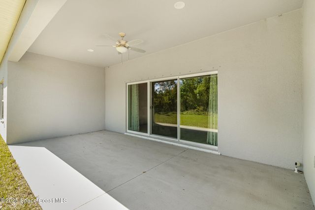 431 Bridgeport Avenue NW, Palm Bay, FL 32907