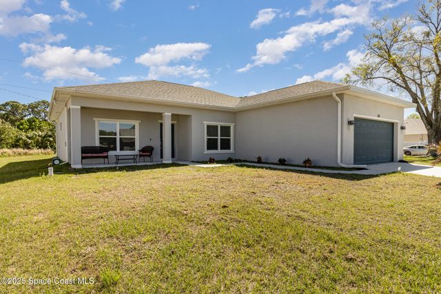 431 Bridgeport Avenue NW, Palm Bay, FL 32907