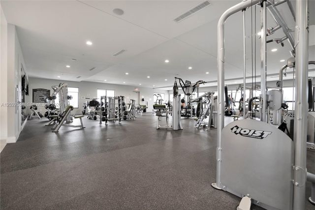 8175 NW 104th Ave 32, Doral, FL 33178