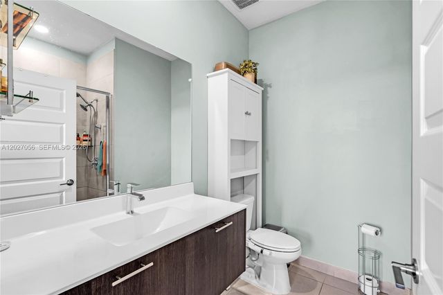 8175 NW 104th Ave 32, Doral, FL 33178