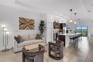 8175 NW 104th Ave 32, Doral, FL 33178