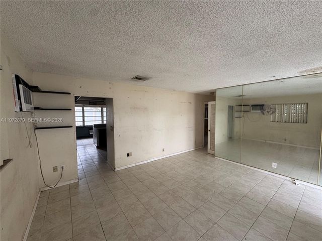 2605 NW 55th St, Tamarac, FL 33309