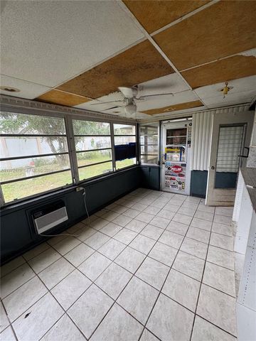 2605 NW 55th St, Tamarac, FL 33309