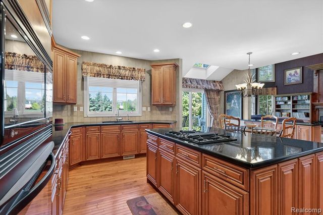 1595 Boulder Lake Drive, Milford, MI 48380