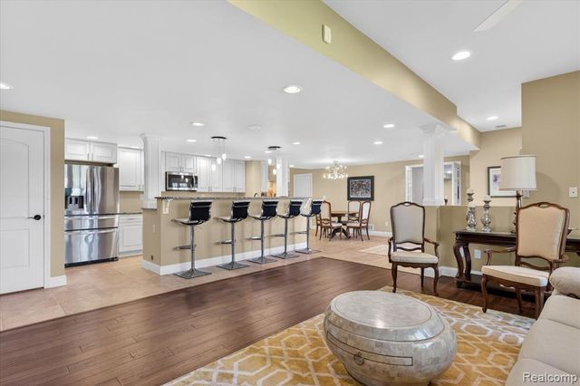 1595 Boulder Lake Drive, Milford, MI 48380
