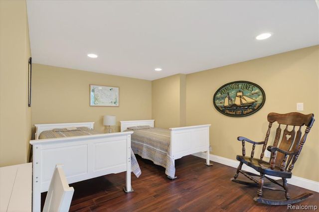 1595 Boulder Lake Drive, Milford, MI 48380