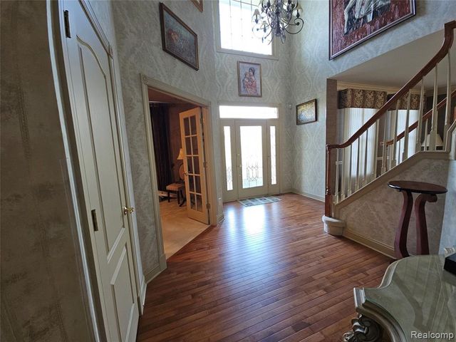 1595 Boulder Lake Drive, Milford, MI 48380