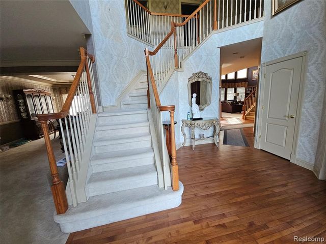 1595 Boulder Lake Drive, Milford, MI 48380