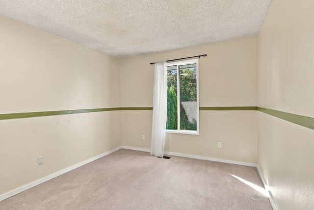 4926 W Fernwood Ct, Spokane, WA 99208