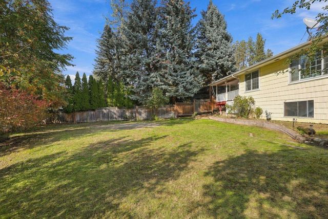 4926 W Fernwood Ct, Spokane, WA 99208