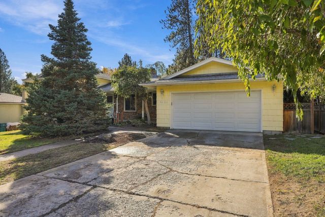 4926 W Fernwood Ct, Spokane, WA 99208
