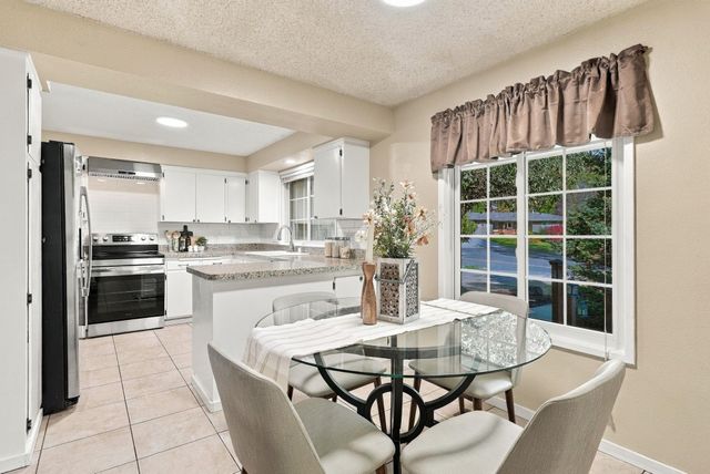 4926 W Fernwood Ct, Spokane, WA 99208
