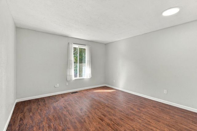 4926 W Fernwood Ct, Spokane, WA 99208