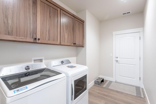 2635 Lawn Lane, Redding, CA 96002