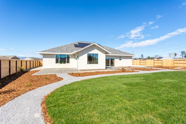 2635 Lawn Lane, Redding, CA 96002