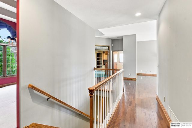 1208 Norton Drive, Papillion, NE 68046