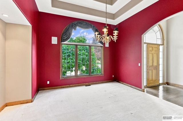 1208 Norton Drive, Papillion, NE 68046
