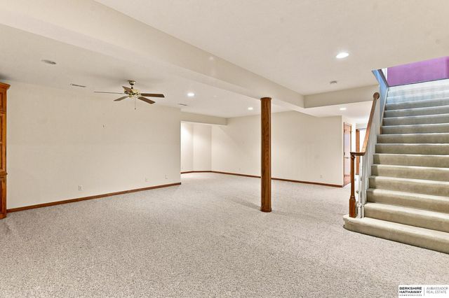 1208 Norton Drive, Papillion, NE 68046