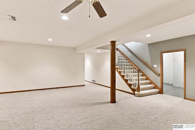 1208 Norton Drive, Papillion, NE 68046