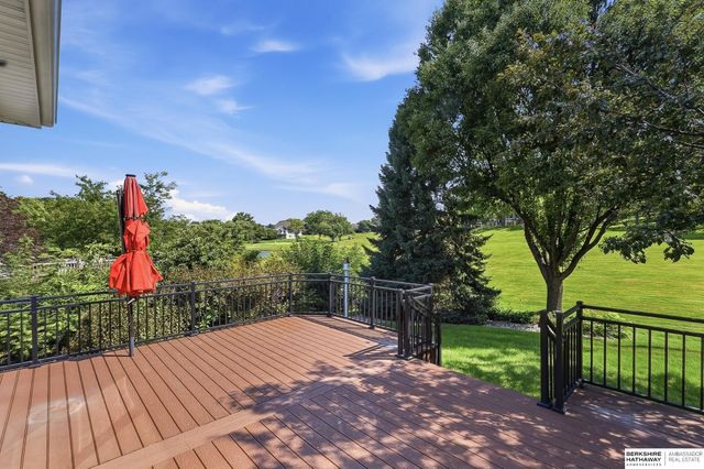 1208 Norton Drive, Papillion, NE 68046
