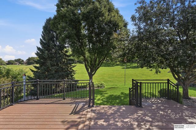 1208 Norton Drive, Papillion, NE 68046