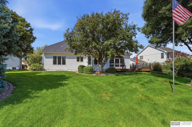 1208 Norton Drive, Papillion, NE 68046