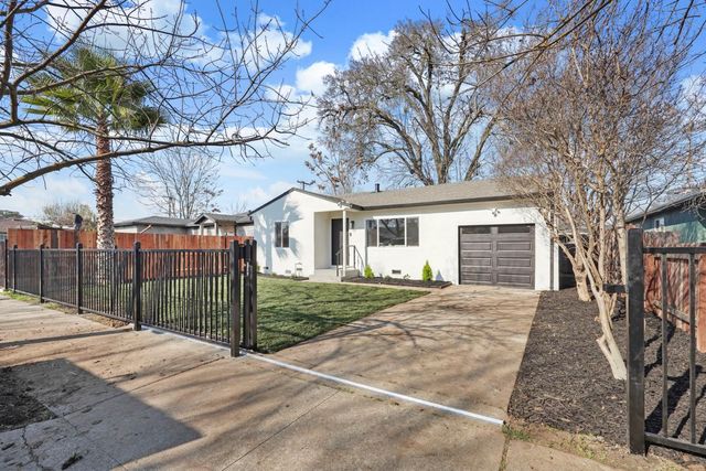 2423 E Taylor St, Stockton, CA 95205