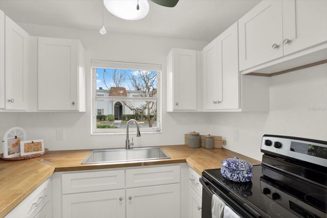 235 S MCMULLEN BOOTH ROAD 45, Clearwater, FL 33759