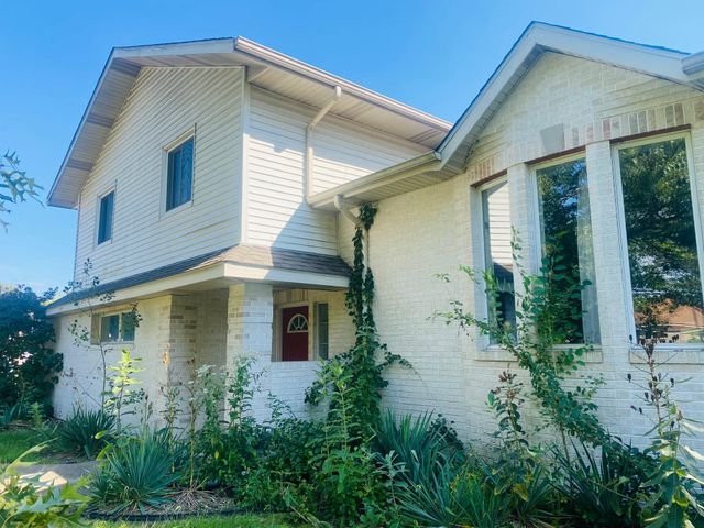 7235 E 1st Avenue, Gary, IN 46403