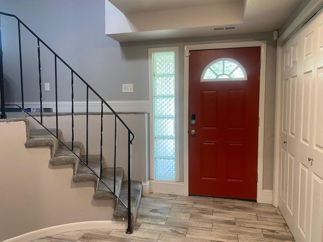 7235 E 1st Avenue, Gary, IN 46403