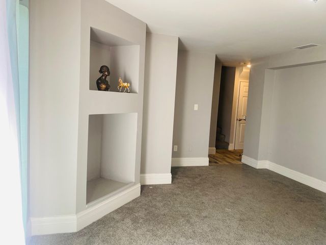 7235 E 1st Avenue, Gary, IN 46403