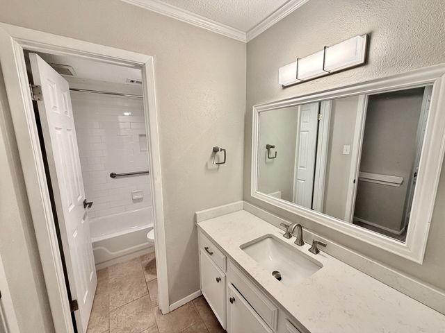 333 Melrose Drive 18C, Richardson, TX 75080