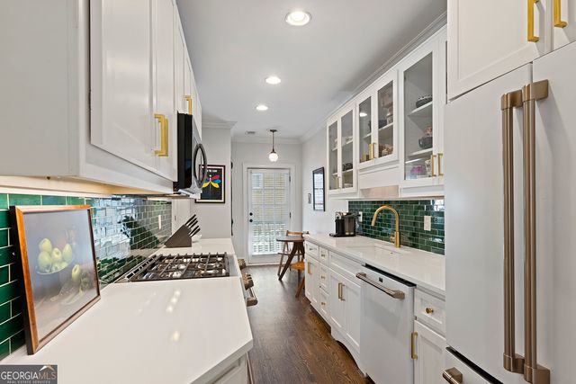 653 N Highland Avenue NE 4, Atlanta, GA 30306