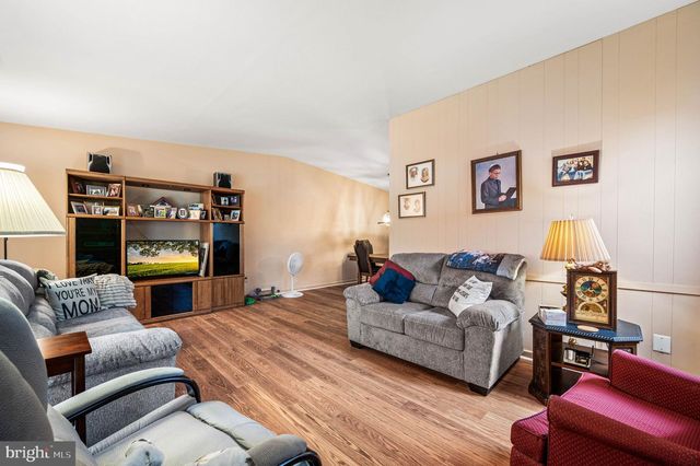 2345 GRIFFITH ST, Philadelphia, PA 19152