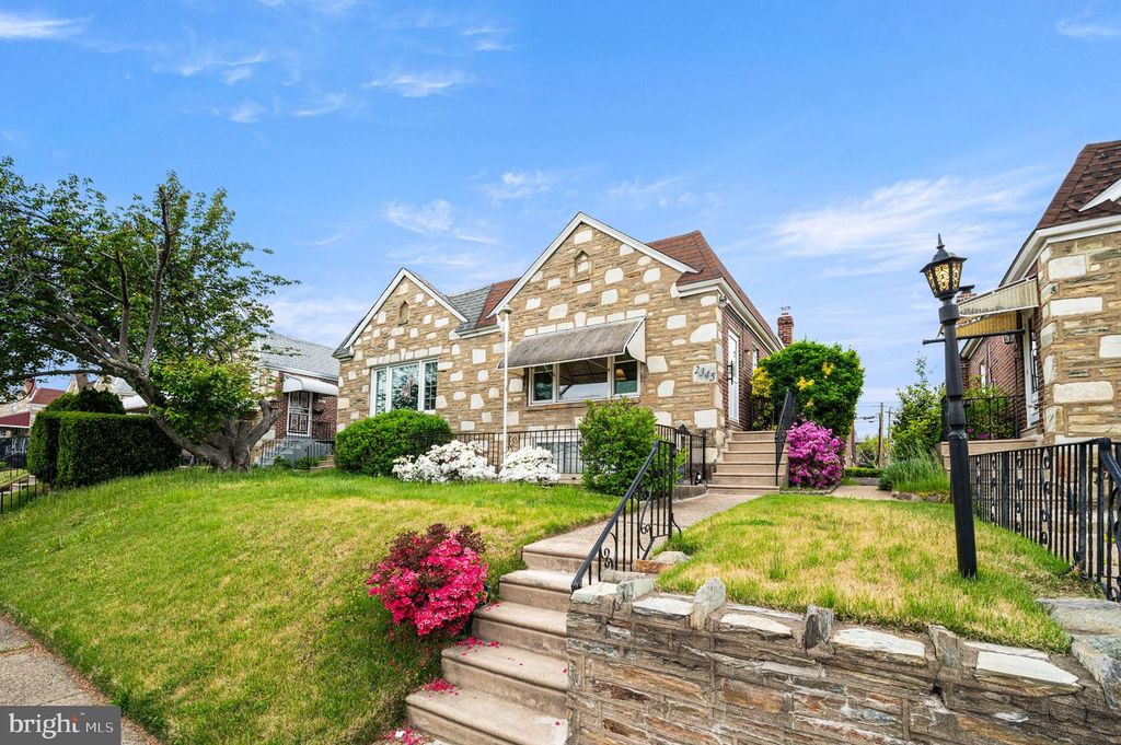 2345 GRIFFITH ST, Philadelphia, PA 19152