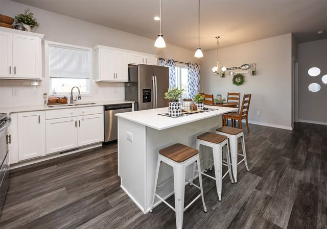 1725 Ashwood Avenue, Norwalk, IA 50211