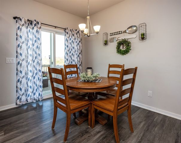 1725 Ashwood Avenue, Norwalk, IA 50211