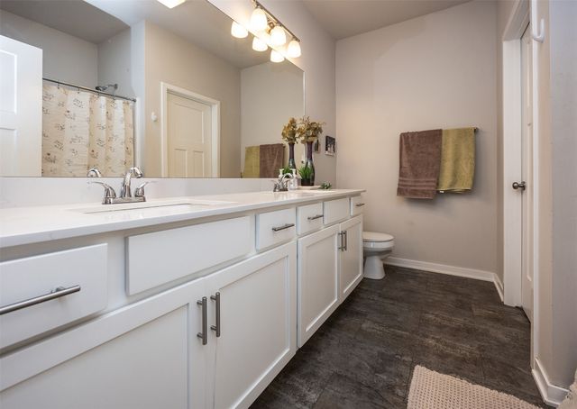 1725 Ashwood Avenue, Norwalk, IA 50211