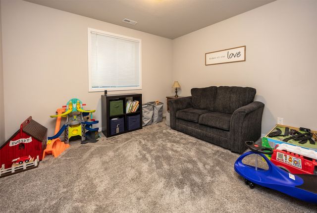 1725 Ashwood Avenue, Norwalk, IA 50211