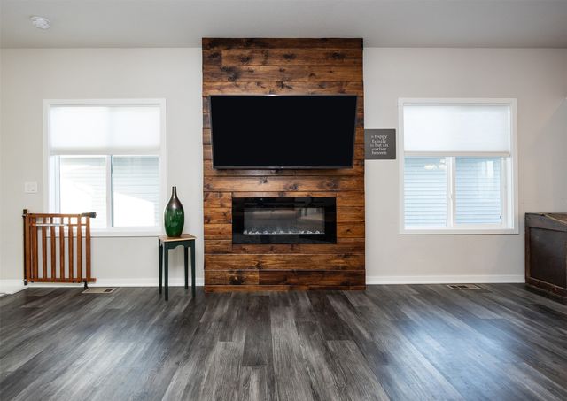 1725 Ashwood Avenue, Norwalk, IA 50211