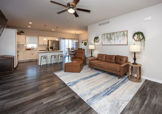 1725 Ashwood Avenue, Norwalk, IA 50211