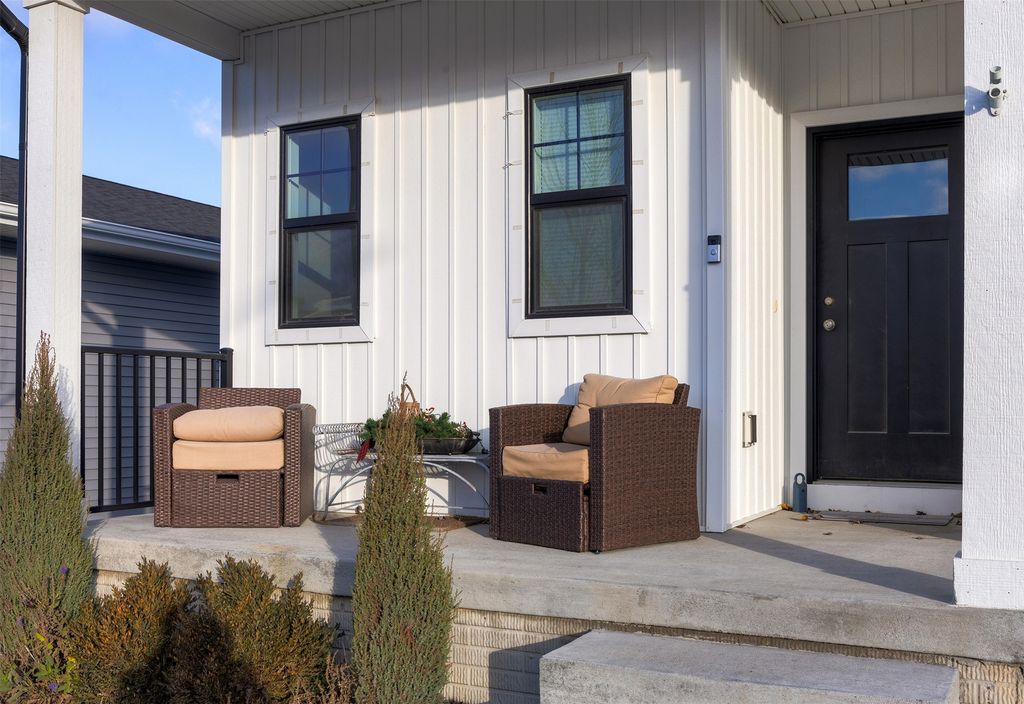 1725 Ashwood Avenue, Norwalk, IA 50211