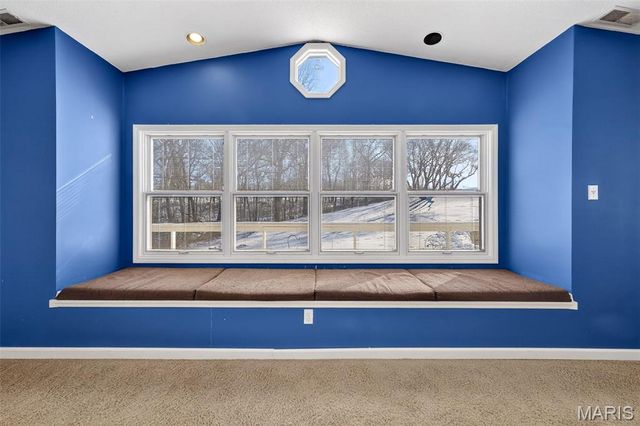 389 Highway Y, Winfield, MO 63389