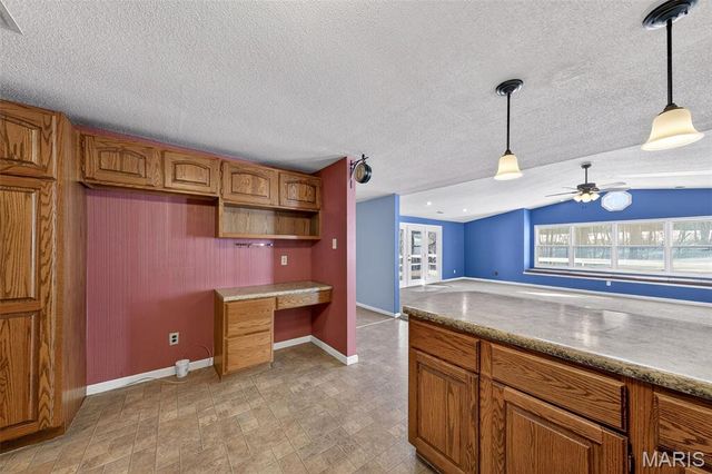 389 Highway Y, Winfield, MO 63389