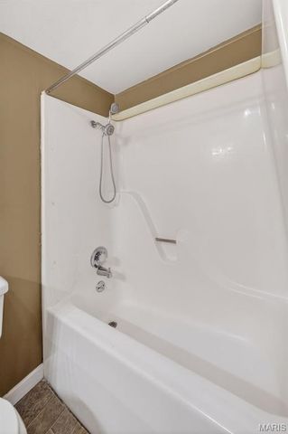 389 Highway Y, Winfield, MO 63389