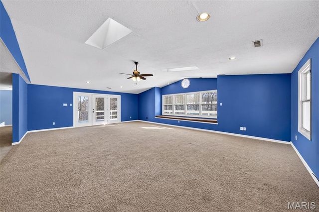 389 Highway Y, Winfield, MO 63389