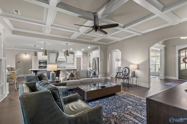 21 Scenic Loop Road, Huntsville, AL 35803