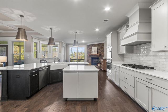 21 Scenic Loop Road, Huntsville, AL 35803