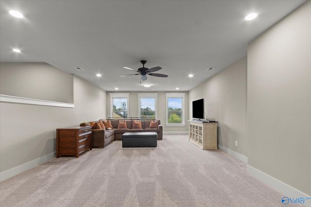 21 Scenic Loop Road, Huntsville, AL 35803